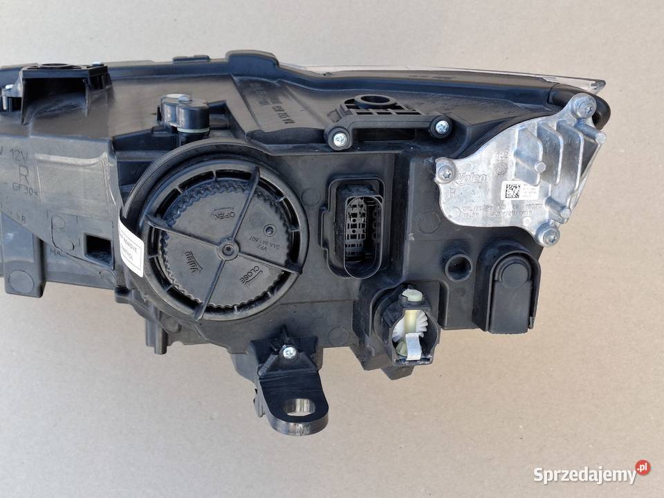 SEAT LEON III 3 LIFT REFLEKTOR PRAWY FULL LED Bieleń