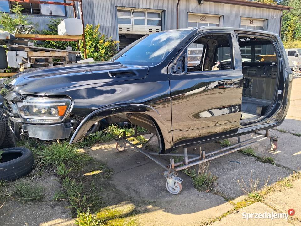 Kabina crewcab Długa Dodge Ram 1500 4x4 2021 Sierakowice