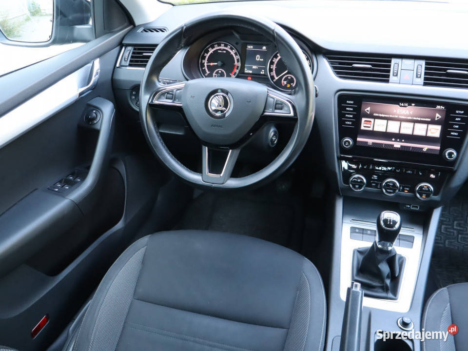 Skoda Octavia 16 TDI wielofunkcyjna kierownica Octavia Motoryzacja Piaseczno