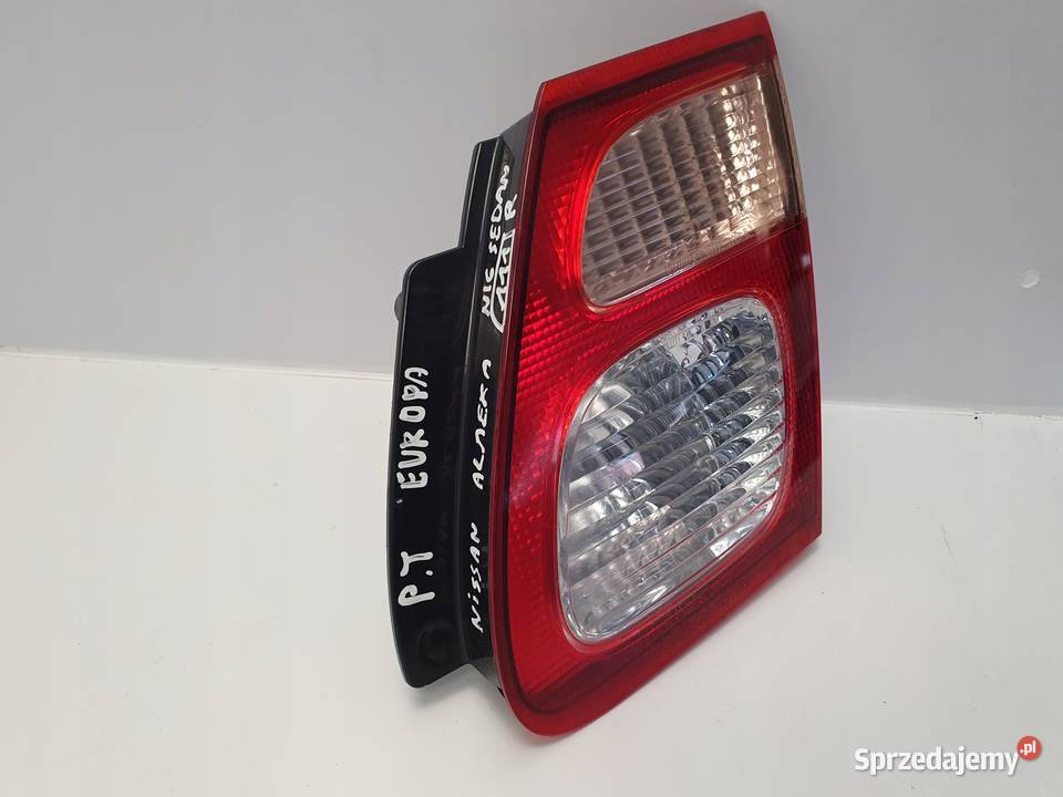 LAMPA PRAWA Nissan Almera N16 sedan TYLNA prawy Rudka