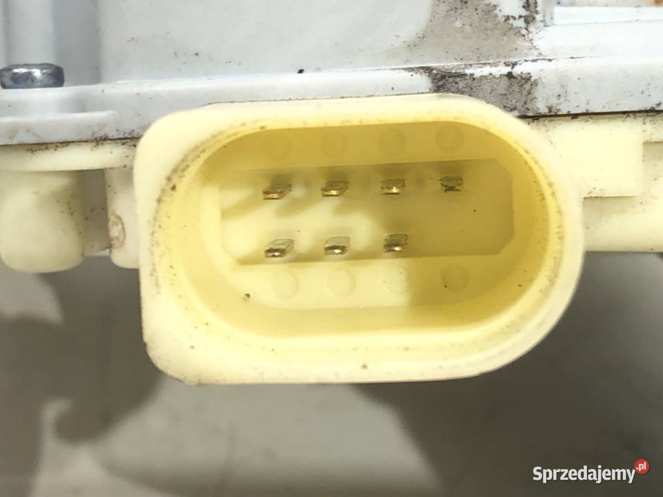 ZAMEK PRZÓD PRAWY AUDI Q7 4L Hatchback