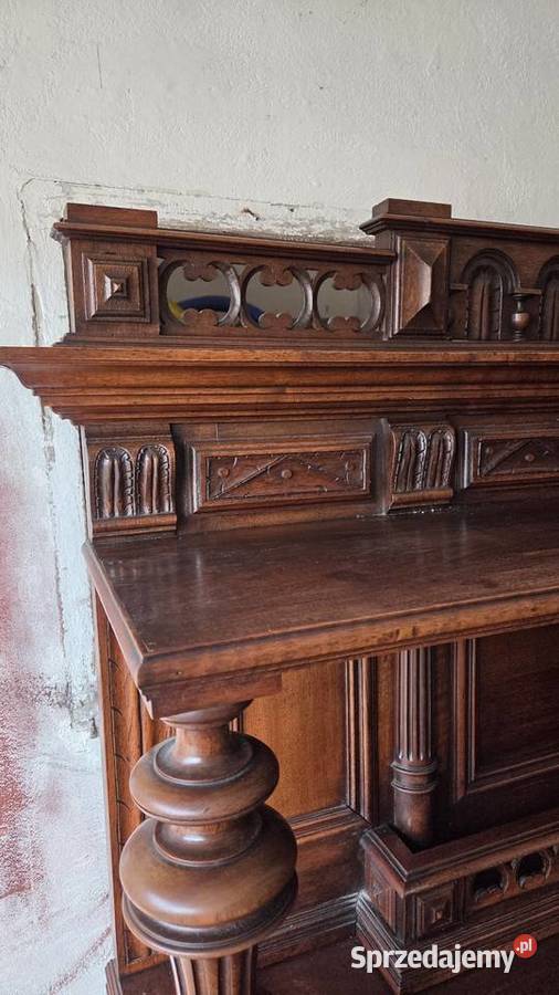 Antyczny pomocnikkredens eklektyczny do lekkiej Giżycko