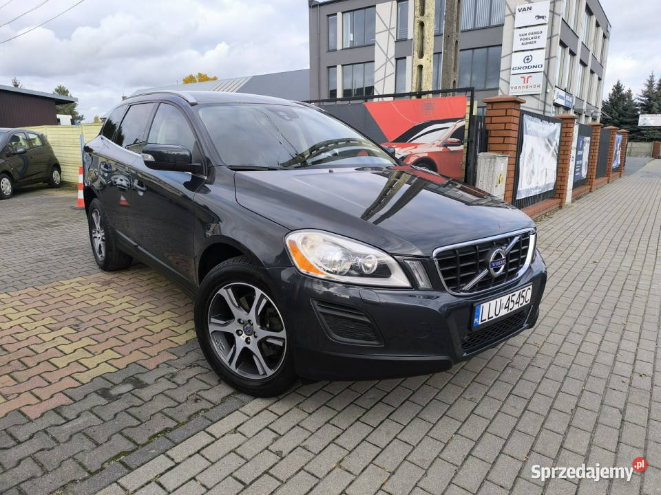 Volvo XC 60 24d 215 AWD 4x4 Summum Skóra I Łuków