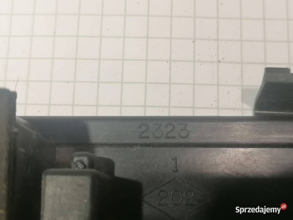 wkład żarówek lampy tył Renault Clio 2 r9801 osobowe Piotrków Trybunalski