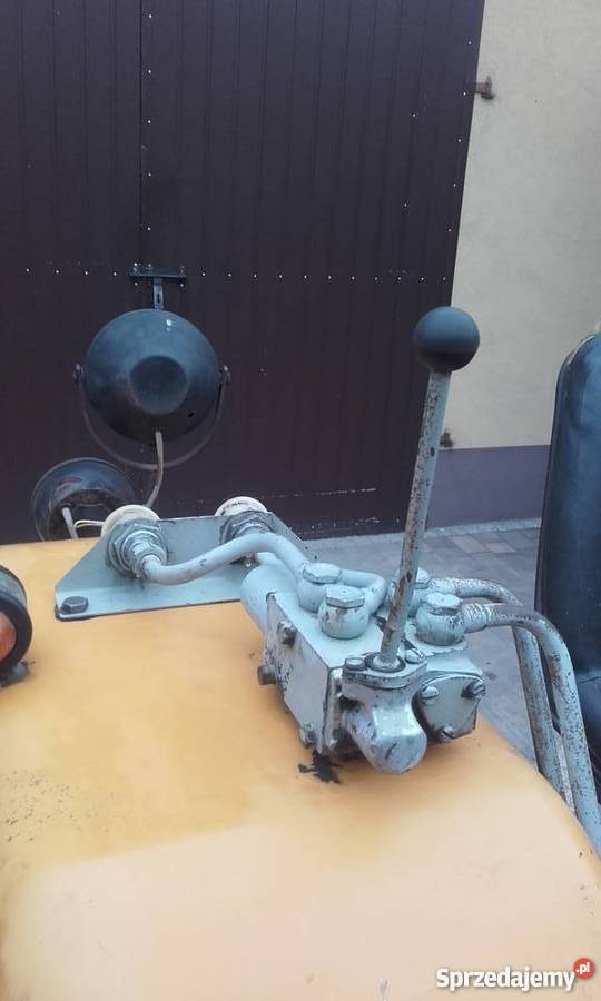 Rozdzielacz URSUS C330 Oryginał Piotrków Trybunalski sprzedam