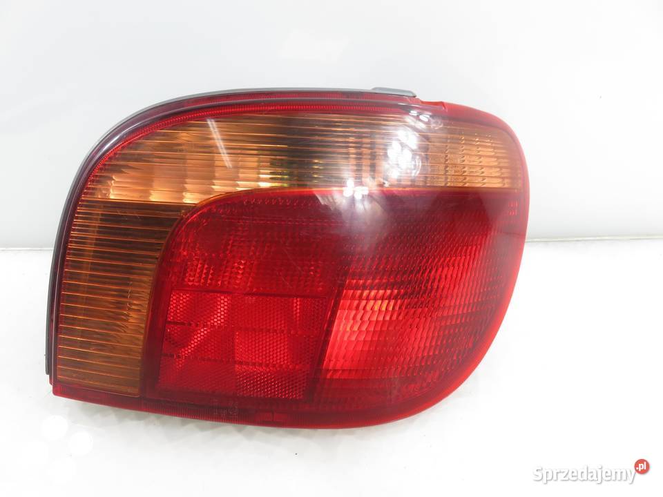 LAMPA PRAWA TYLNA TOYOTA YARIS I P1 sprzedam