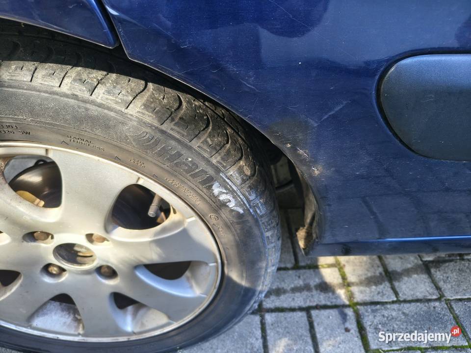 Citron Xsara II 16 benzyna 2004 uszkodzony na Stanisławów Pierwszy