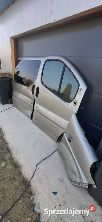 Drzwibłotnik Renault Trafic prawe Raszyn sprzedam