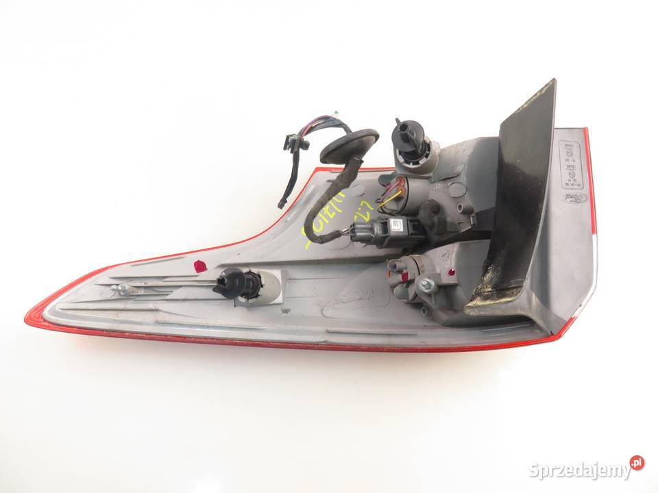 LAMPA LEWA TYLNA FORD FOCUS MK3 Turnier