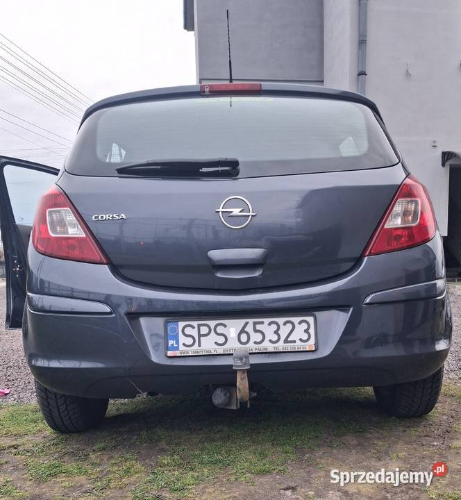 Opel corsa D Piasek