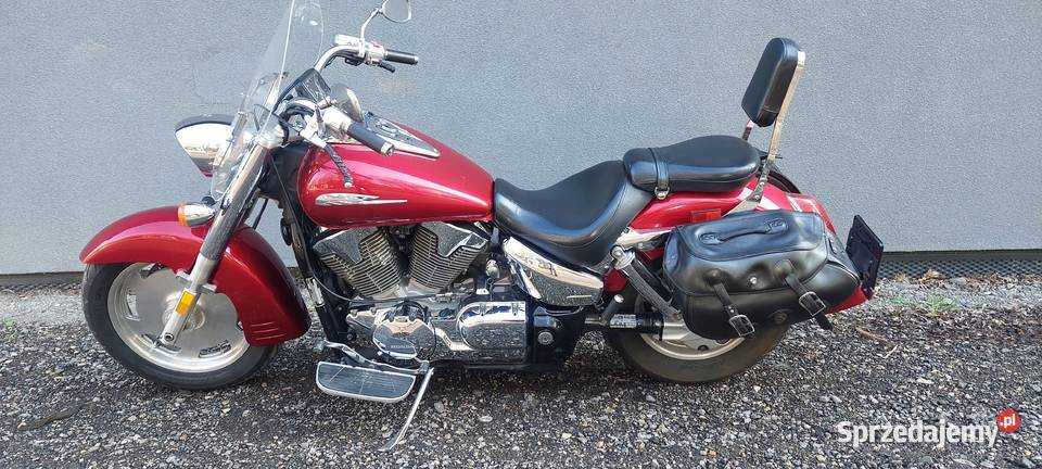 Honda VTX 1300 czerwony