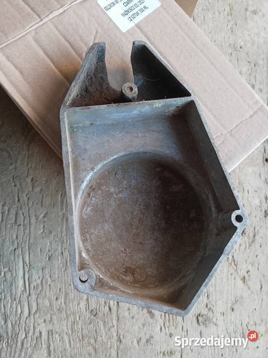 Dekiel lewy pokrywa zapłonu Dezamet 017 komar Lublin