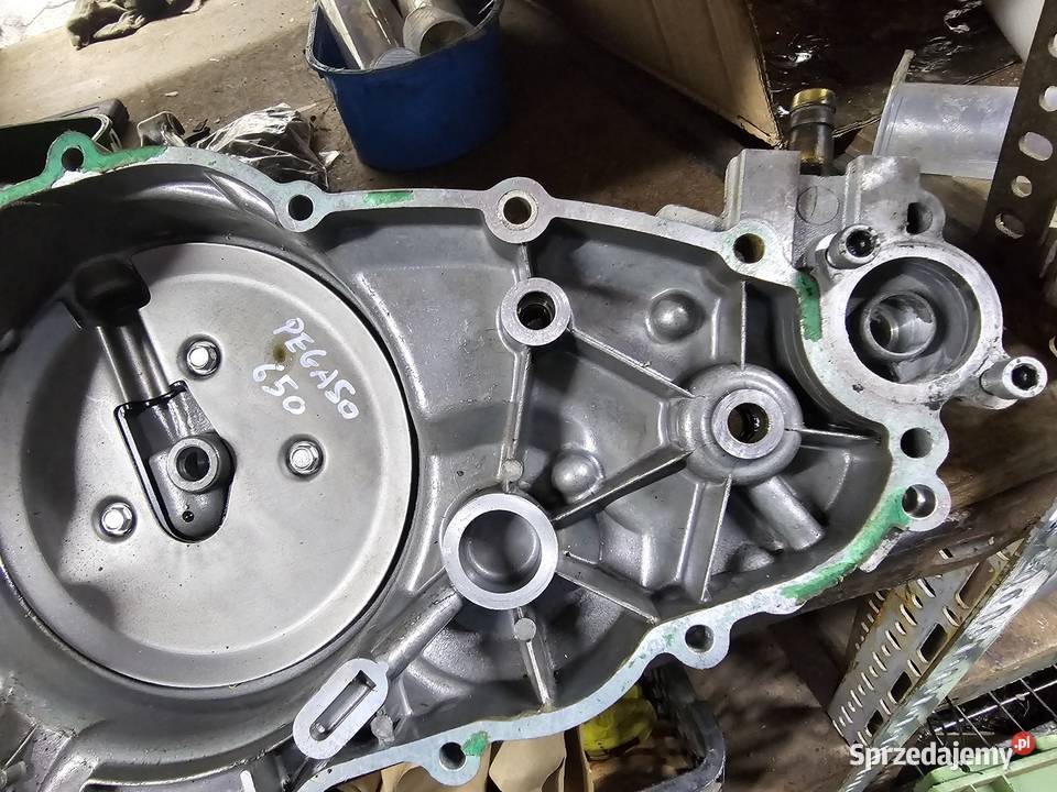 Aprilia Pegaso 650 pokrywa lewa sprzęgła kapa Jelenia Góra