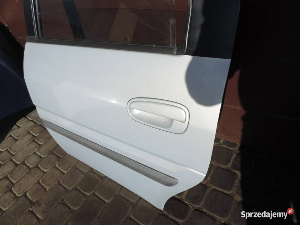 DRZWI LEWY TYŁ HYUNDAI MATRIX SJ