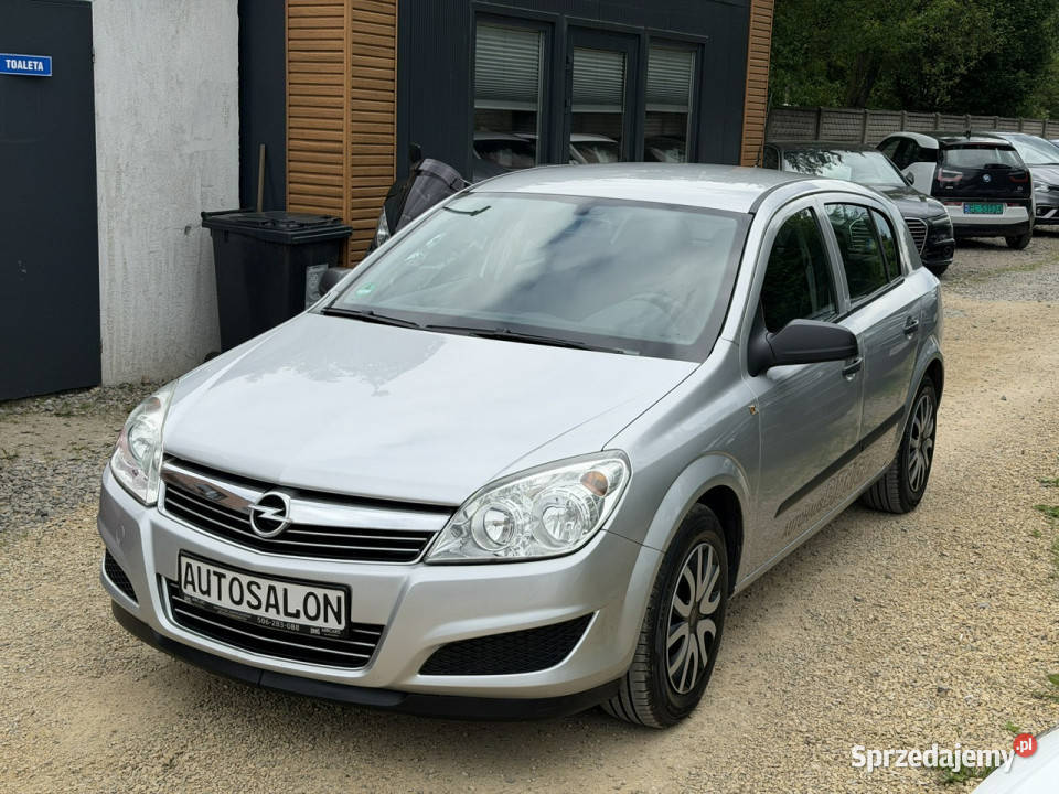 Opel Astra nieuszkodzony Częstochowa