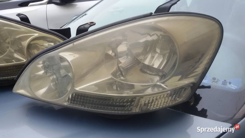 Lampy przednie TOYOTA AVENSIS VERSO Elbląg