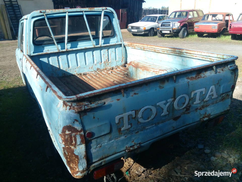Toyota Hilux 1972 16 Lipiany