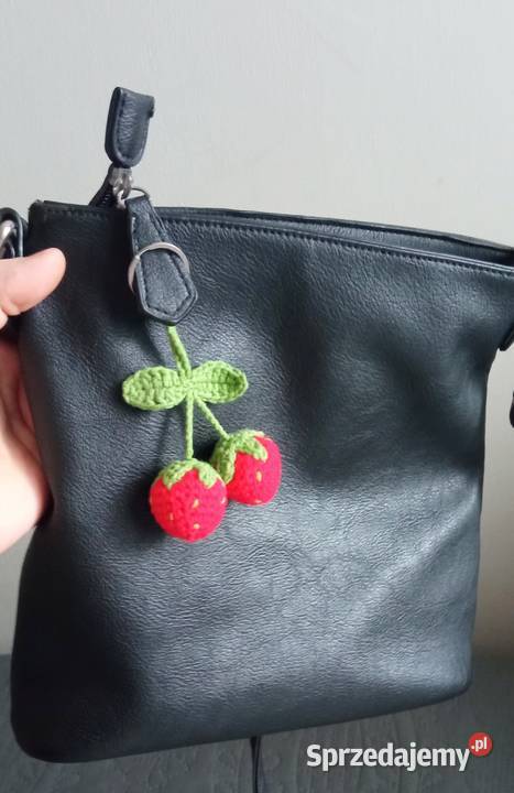 Truskawki wykonane na szydełku brelok Łask