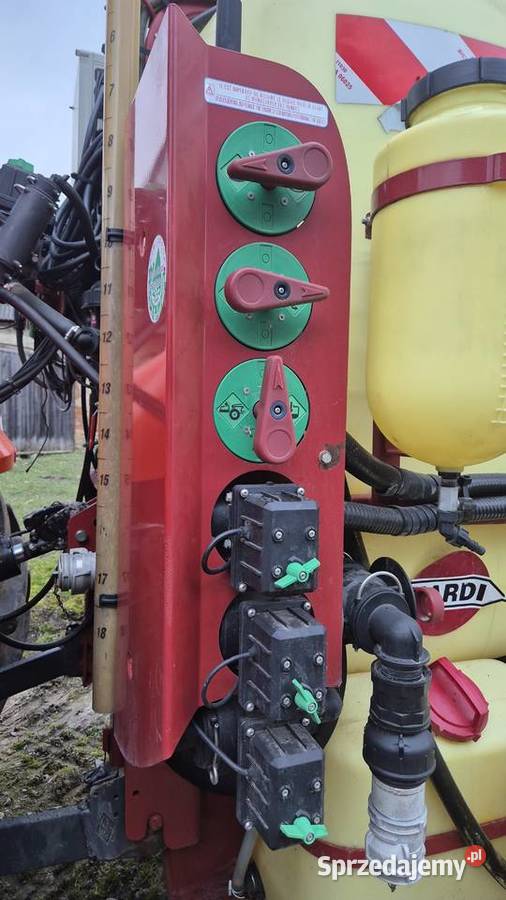Opryskiwacz Hardi Master 1800l 27m 2012 front sprzedam