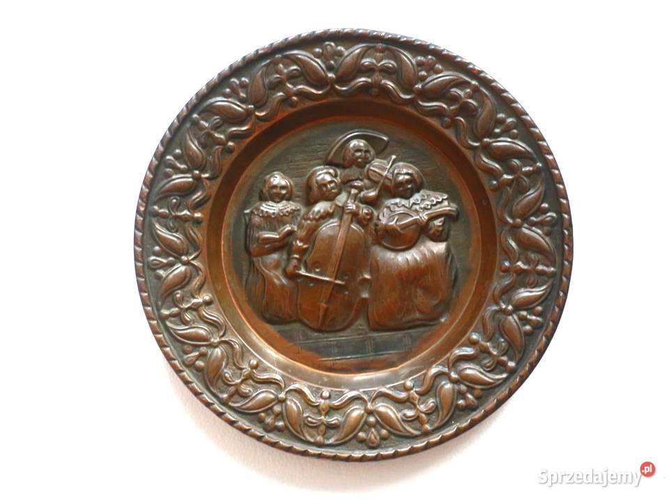 Duży metalowy talerz relief metaloplastyka Gdańsk