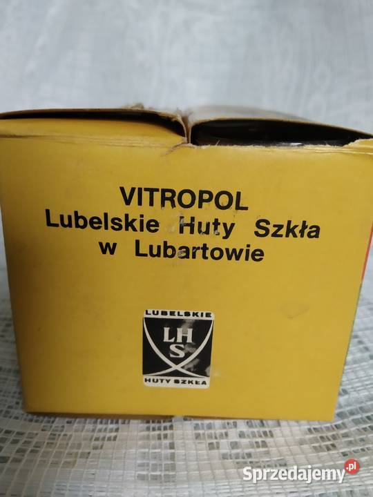 Komplet kieliszków 6 ze złotą obwódką PRL przezroczysty Katowice