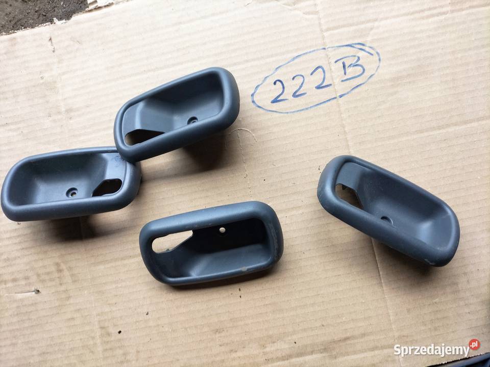 FIAT PUNTO 1 MK1 RAMKA OSŁONA KLAMKI DRZWI PRAWA Kamień-Kolonia