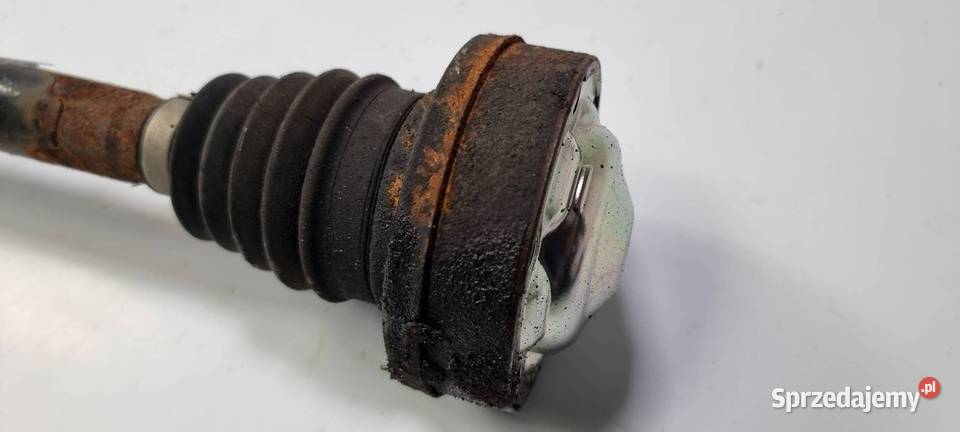 PÓŁOŚ PRAWA TYŁ AUDI S8 D3 4E0501203D Lipno