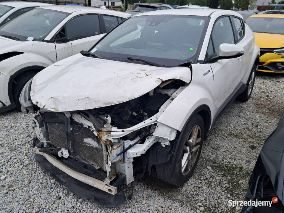 Toyota CHR Komorniki