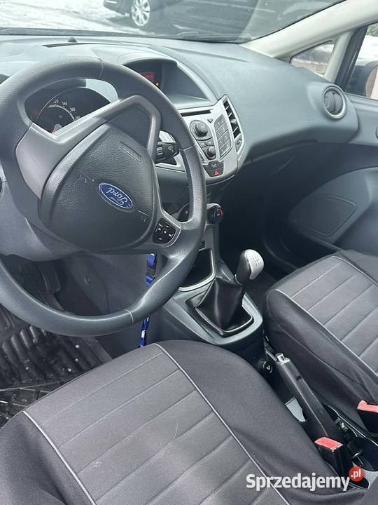 12 BENZYNA 5 DRZWI 2011r Zwoleń