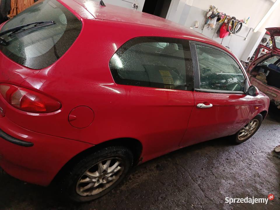 Alfa Romeo 147 19 JTD 2001 r dawca części Szklarka Myślniewska
