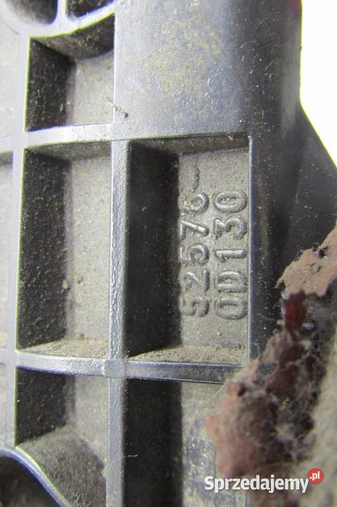 ŚLIZG ZDERZAKA LEWY TYŁ TYLNY TOYOTA YARIS III