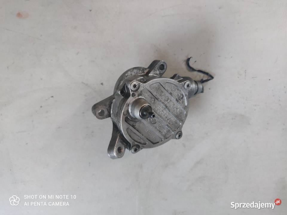 Pompa Vacum Volvo 24 D5 30677904 osobowe Suchedniów sprzedam