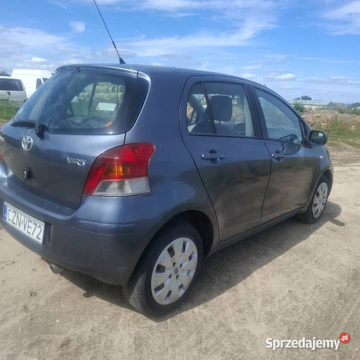Toyota Yaris 13 B 2009 r Żnin