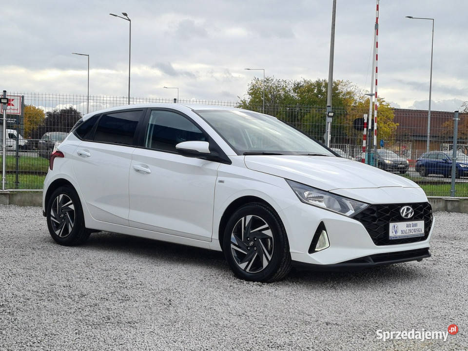Hyundai i20 17 Navi Kamera PDC Asystent Pasa Rok produkcji 2022 Wągrowiec
