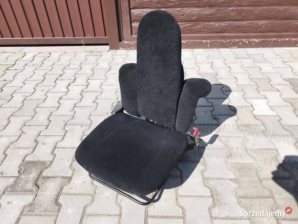 Fotele do maszyn budowalnych i rolniczych Pozostałe Strzyżew sprzedam