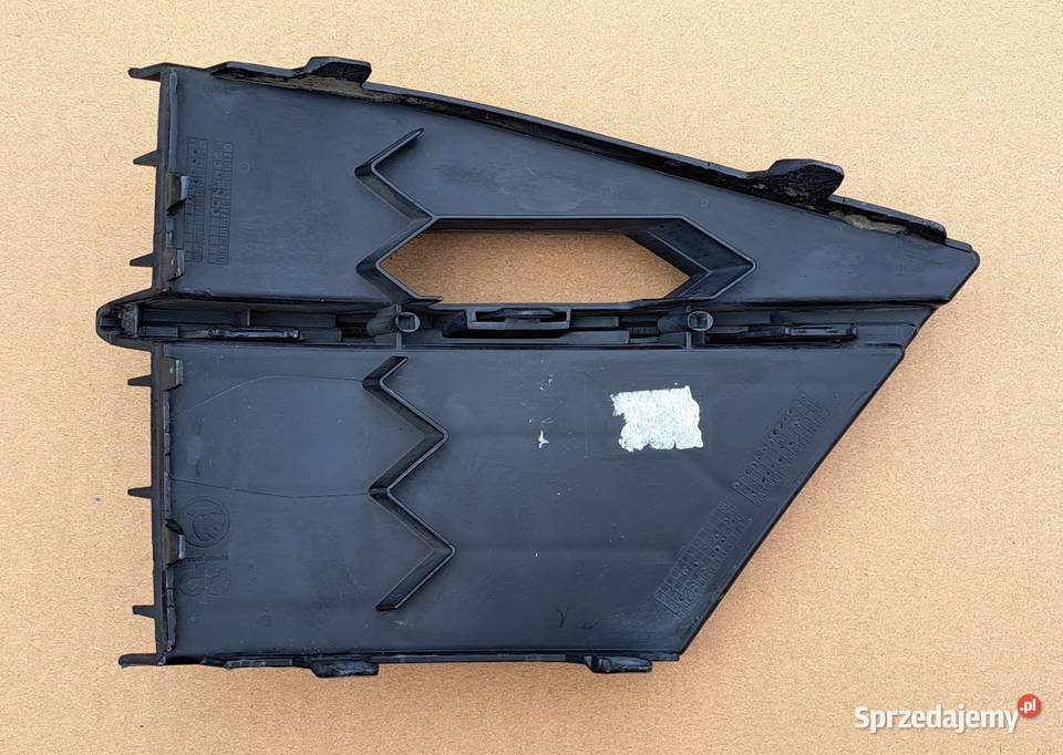 KRATKA W ZDERZAK PRAWA SKODA SUPERB III Mielęcin