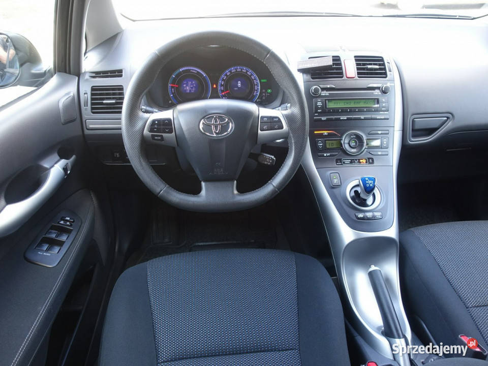 Toyota Auris 18 HYBRID Klimatronik KamCof Alu światła LED Częstochowa