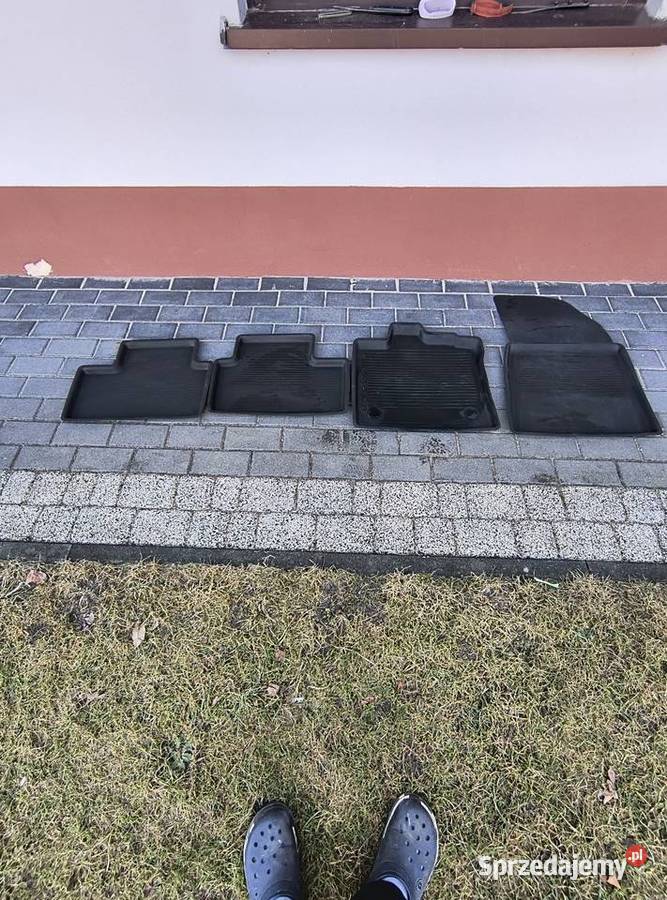 Dywaniki gumowe nowe do Renault Captur z 2025r śląskie Nowy Broniszew