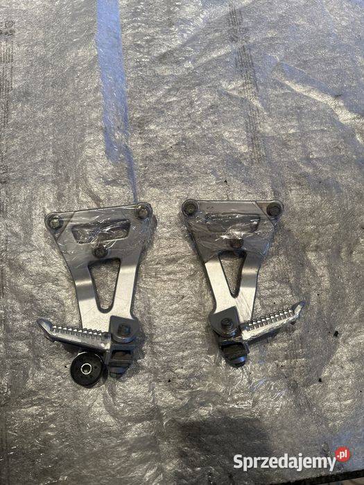 Set prawy lewy SUZUKI GSXR 750 KPL Podnóżek M615 Poznań