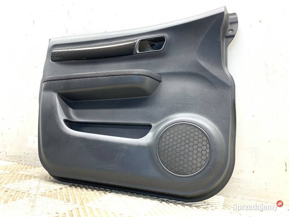 BOCZEK DRZWI LEWY PRZÓD SUZUKI SWIFT III osobowe
