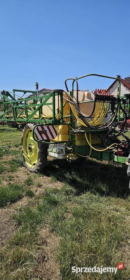 Opryskiwacz rolniczy Pilmet 2500l 18m Bierzyn