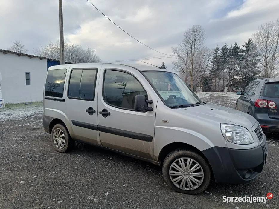 Fiat Doblo Multijet 2008 Srebrny garażowany warmińsko-mazurskie