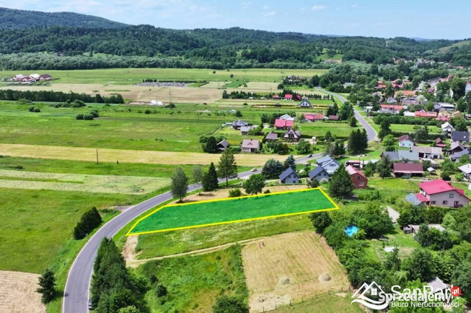 Grunt Uherce Mineralne 2000m2 2000m2 Sprzedaż