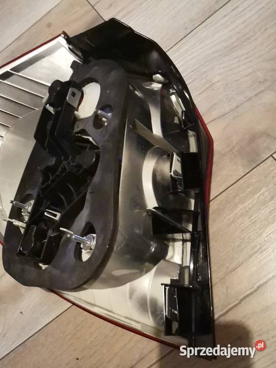 BMW 1 E81 E87 PRAWA LAMPA TYŁ 63216924502 Międzychód