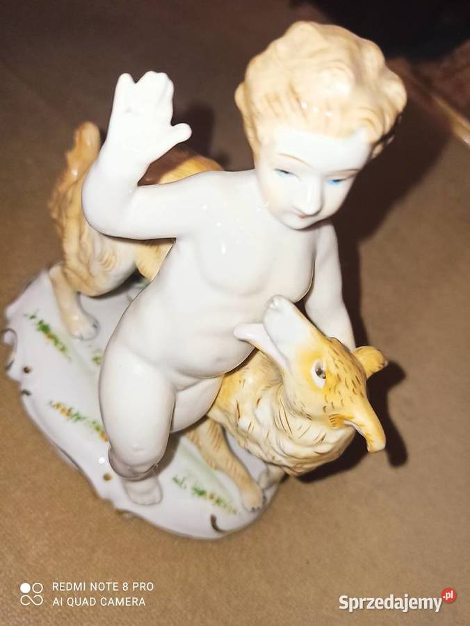Figurka Putto z chartem Syg Import Gdańsk