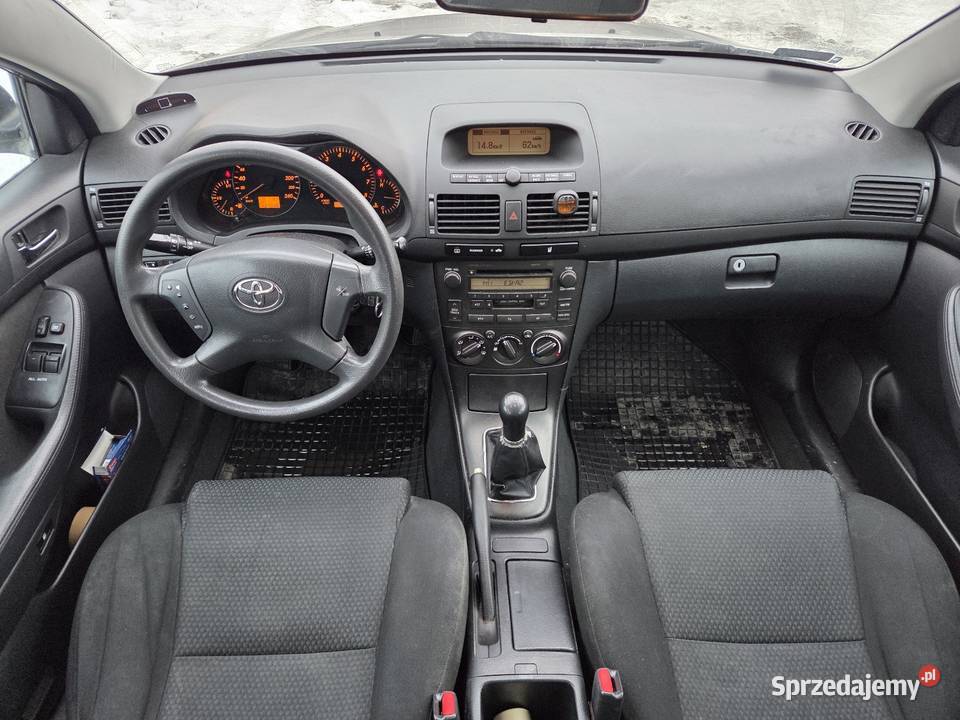 Toyota Avensis T25 18 VVTi sedan klimatyzacja