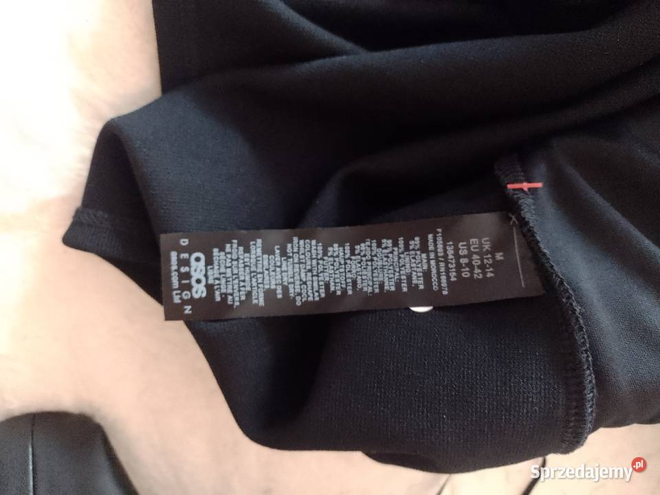 4042 LXL ASOS Design Czarna kamizelka z Londynu