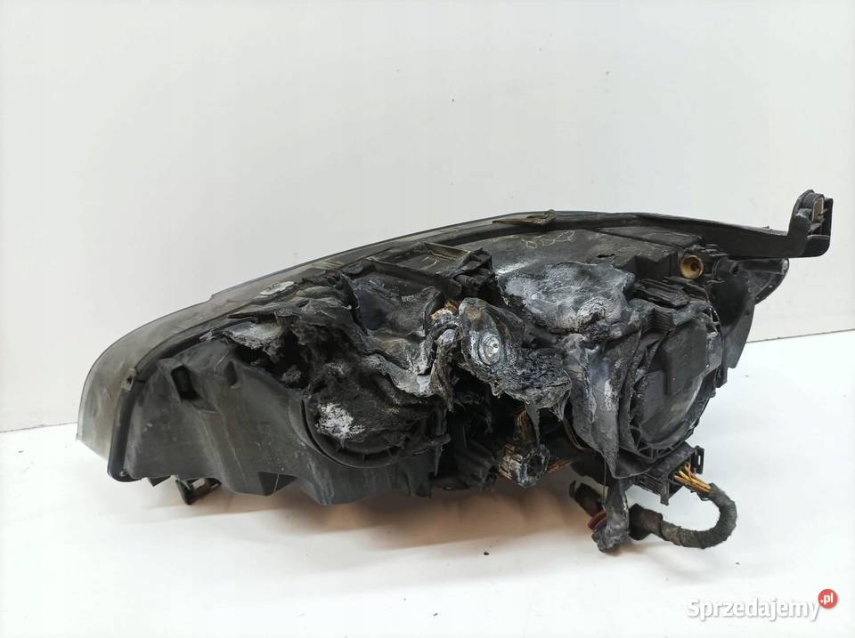 LAMPA PRZÓD PRAWA XENON EU USZKODZONA Bmw X5 II świętokrzyskie sprzedam