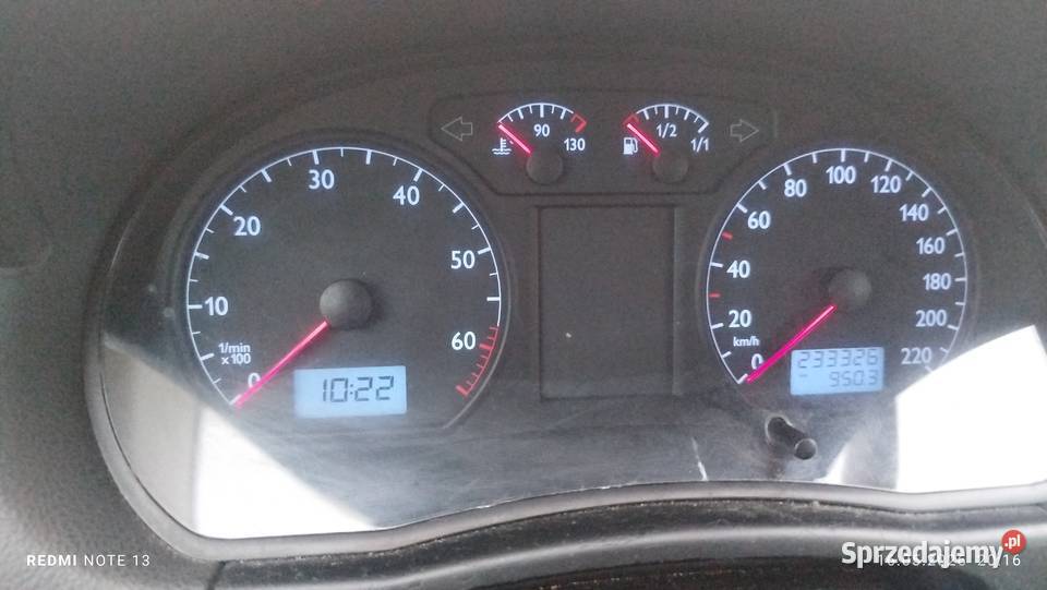 Sprzedam Volkswagen polo produkcji 2003 2200 benzyna Radom sprzedam