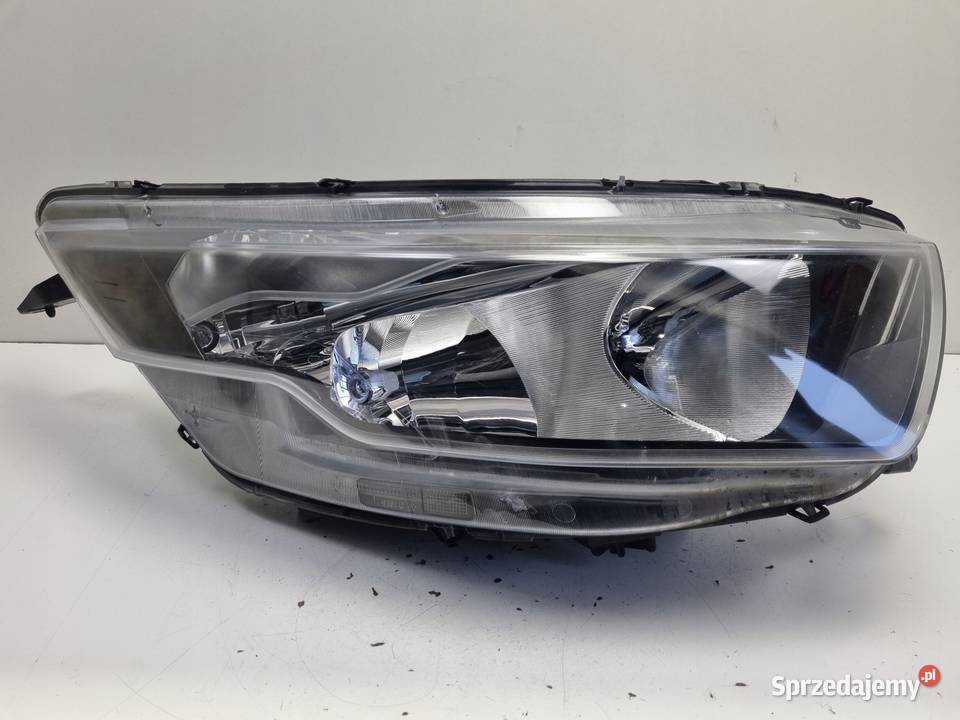 Iveco Daily IV 14 PRZEDNIA LAMPA PRAWA prawy osobowe Janów sprzedam